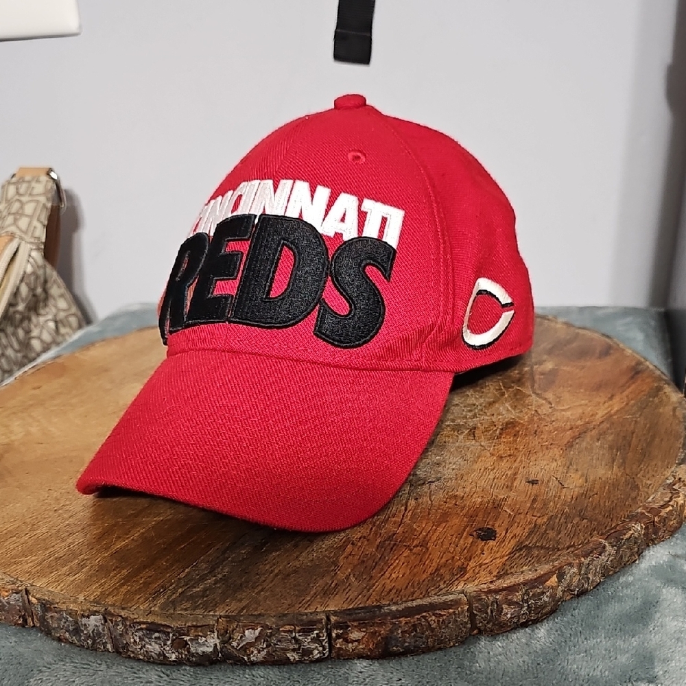 Cincinnati Reds Nike Dry-fit Baseball Cap